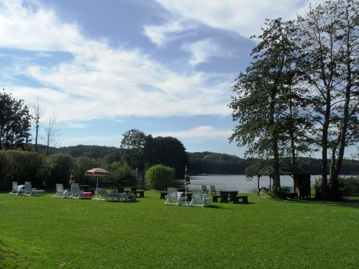 Ferienwohnungen Direkt Am See Bei Den Kaiserbaedern Heringsdorf  Exterior foto